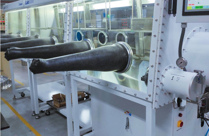 溫濕度變送器在手套箱中的應(yīng)用：精準(zhǔn)環(huán)境控制的關(guān)鍵！